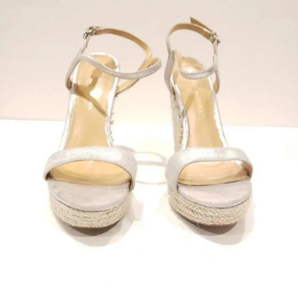 Badgley Mischka womens wedge silver Size 10 evening sandal hemp natural